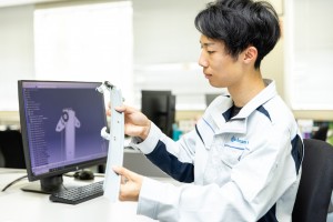 自動車部品の開発・実験業務